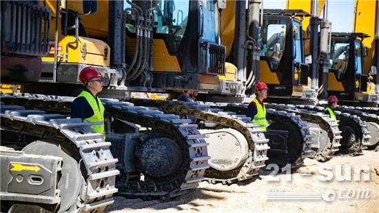 米乐M6官方网站87吨15台三一超大挖一次付！
