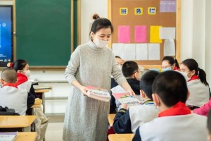 满洲里近百名师生相继确诊,满洲里新增1例本土疑似病