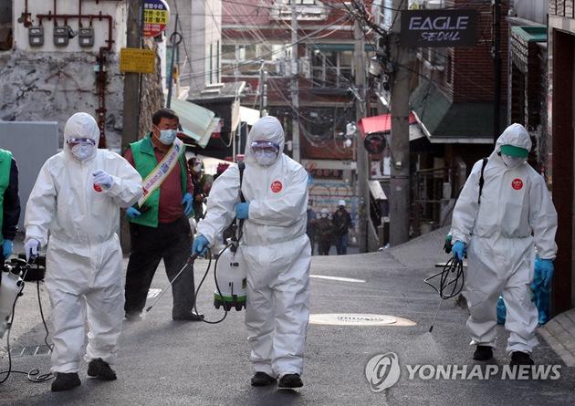 “大连8天215人感染:多人为大学生” 大连 感染者？-第1张图片